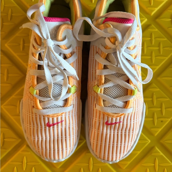 Mens NIKE LEBRON WITNESS VI WHITE/LT LEMON TWIST SIZE MEN'S 7.5 [CZ4052-101] - Picture 2 of 4